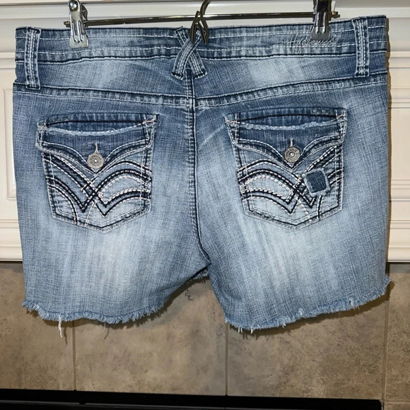Hydraulic Jeans Cut Off Denim Thick Stitch Embroidered Shorts Size 15/16 - Picture 2 of 13